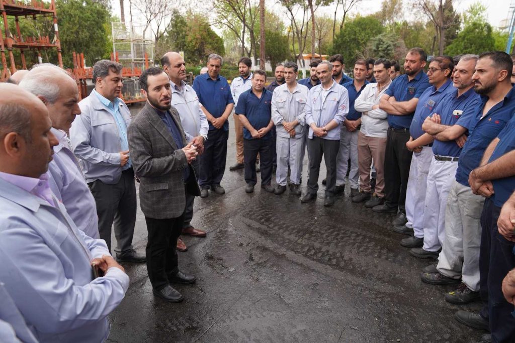 بازدیدمدیرعاملواعضایمحترمهیاتمدیرهدراولینروزکاریسال۱۴۰۴7 714601 1024x683